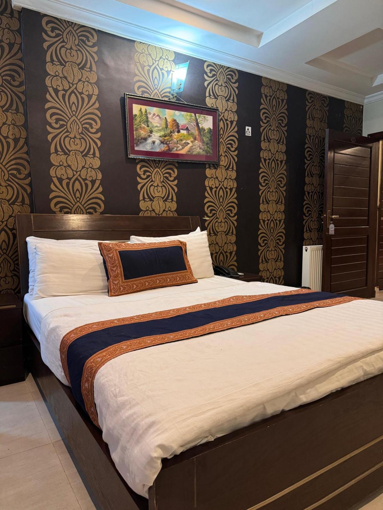 Hotel Islamabad Premiere Inn Kültér fotó