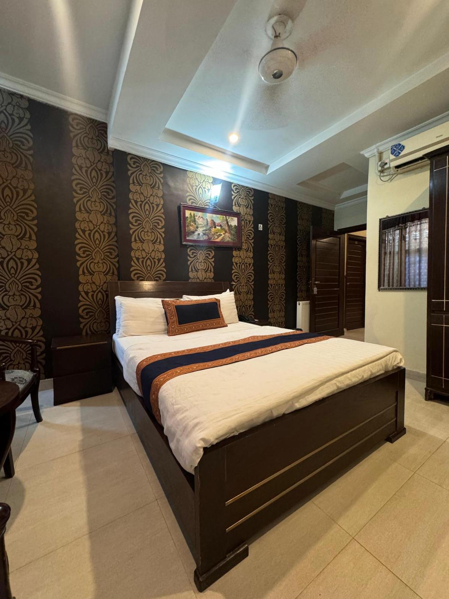 Hotel Islamabad Premiere Inn Kültér fotó