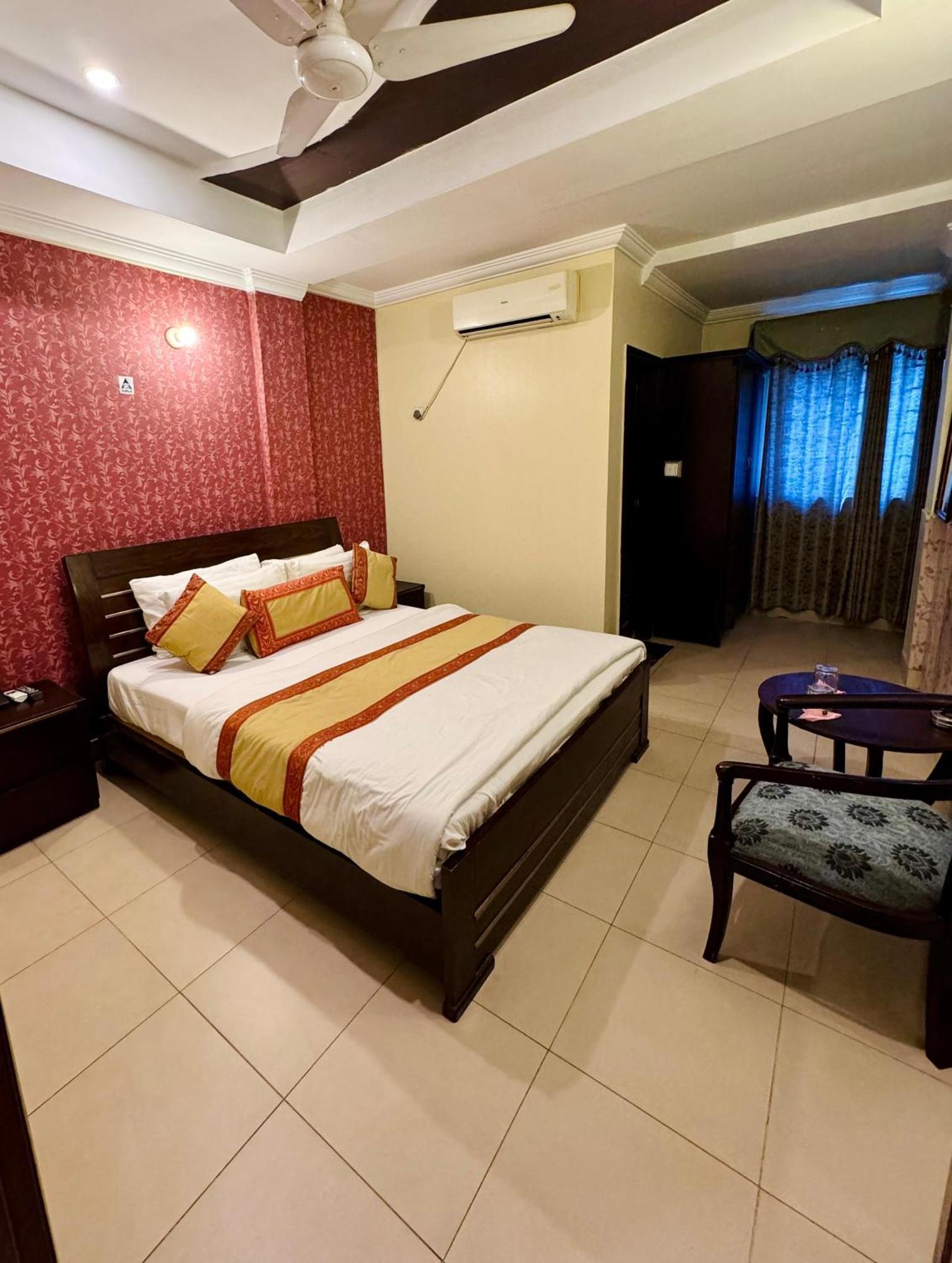 Hotel Islamabad Premiere Inn Kültér fotó
